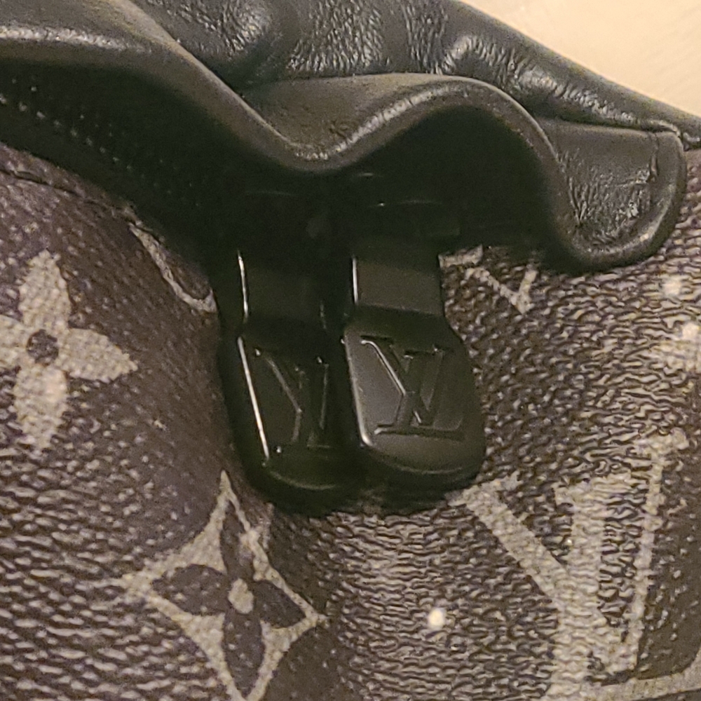 Authentic LV Louis Vuitton Special Edition Galaxy Discovery Mono Belt Bum Bag - Picture 4 of 16